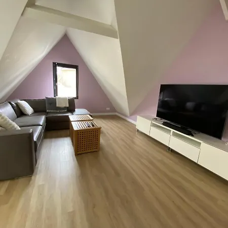 Clin D'oeil - De Knipoog Vila *